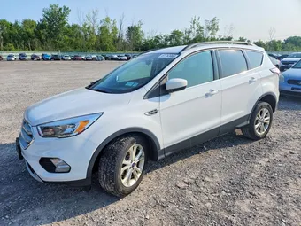 2018 Ford Escape 1FMCU9GD2JUC53826