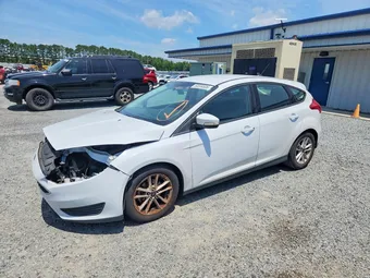 2016 Ford Focus 1FADP3K23GL313586