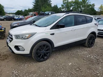 2017 Ford Escape 1FMCU9GD1HUC91896