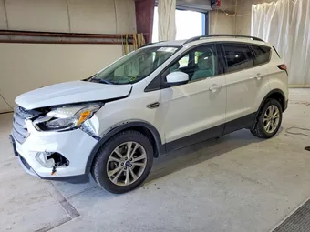 2018 Ford Escape 1FMCU9GD6JUB45323