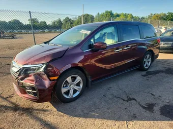 2018 Honda Odyssey 5FNRL6H74JB065116