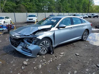 2018 Honda Accord Hybrid 1HGCV3F15JA011105