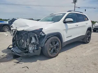 2018 Jeep Cherokee 1C4PJLCB4JD596900