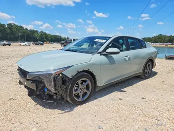 2025 Kia K4 3KPFT4DE2SE072665
