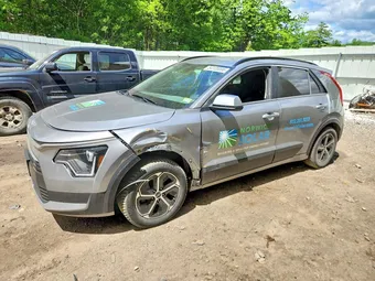 2023 Kia Niro KNDCP3LE6P5087983