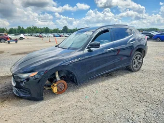 2017 Maserati Levante ZN661XUS8HX262717