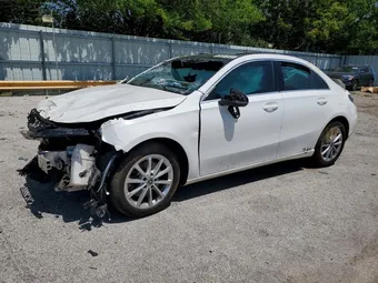 2020 Mercedes-Benz A-Class W1K3G4EB5LJ219275