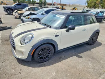 2016 Mini Hardtop WMWXP5C58G2D15707