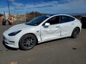 2018 Tesla Model 3 5YJ3E1EA2JF098828
