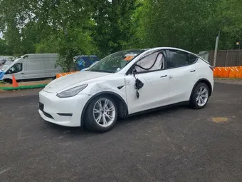 2021 Tesla Model Y 5YJYGDEE2MF181801