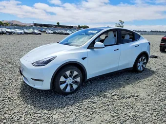 2023 Tesla Model Y 7SAYGAEE4PF683506