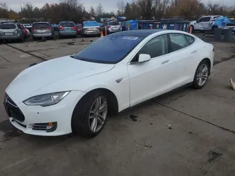 2015 Tesla Model S 5YJSA1H2XFFP70380