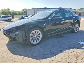 2018 Tesla Model S 5YJSA1E25JF243151