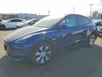 2024 Tesla Model Y 7SAYGDEE9RF064257