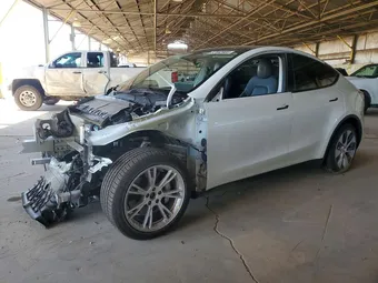 2023 Tesla Model Y 7SAYGDEEXPA093048