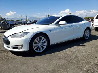 2015 Tesla Model S 5YJSA1E2XFF103720