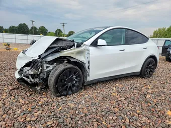 2022 Tesla Model Y 7SAYGDEE6NA016352
