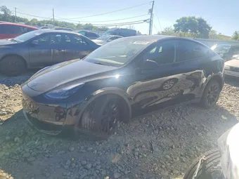 2025 Tesla Model Y 7SAYGDED0SF314028