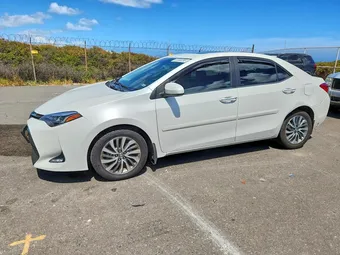 2018 Toyota Corolla 5YFBURHEXJP823043