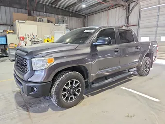 2016 Toyota Tundra 5TFDW5F14GX526890
