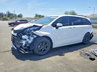 2026 Toyota Sienna 5TDCSKFC2TS259823