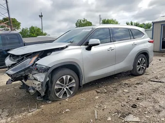 2022 Toyota Highlander 5TDGZRBH6NS586431