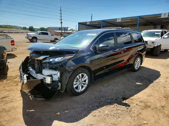 2024 Toyota Sienna 5TDJSKFC7RS141492