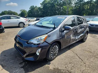 2016 Toyota Prius C JTDKDTB34G1138229