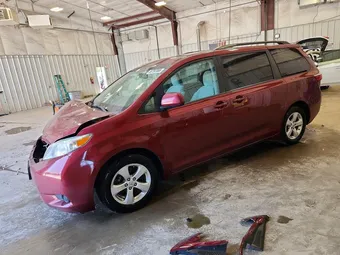 2017 Toyota Sienna 5TDKZ3DC3HS888790
