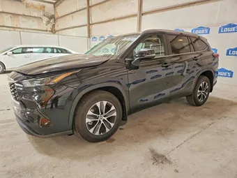 2026 Toyota Highlander 5TDKDRBH1TS611158