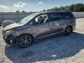2016 Toyota Sienna 5TDXK3DC3GS732080
