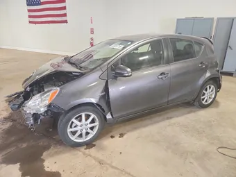2016 Toyota Prius C JTDKDTB3XG1115859