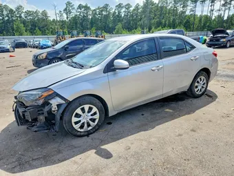 2018 Toyota Corolla 5YFBURHE9JP741983