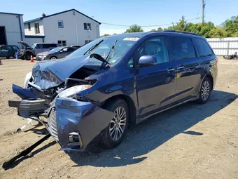 2019 Toyota Sienna 5TDYZ3DC3KS016501