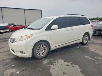 2017 Toyota Sienna 5TDYZ3DC3HS833783