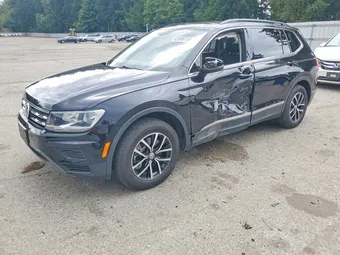 2021 Volkswagen Tiguan 3VV2B7AX9MM023000