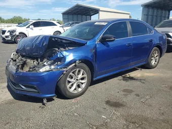 2016 Volkswagen Passat 1VWAT7A32GC042026