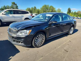 2016 Volkswagen Passat 1VWBS7A32GC013374