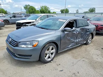 2015 Volkswagen Passat 1VWBS7A30FC027921