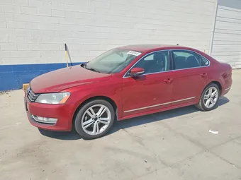 2015 Volkswagen Passat 1VWCV7A37FC012960