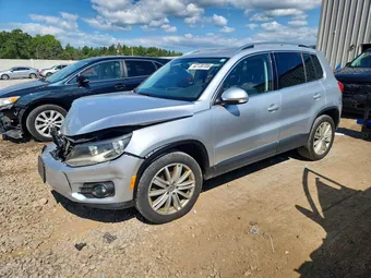 2015 Volkswagen Tiguan WVGBV7AX6FW106100