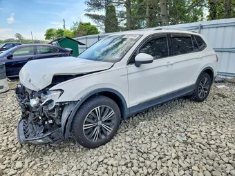 2018 Volkswagen Tiguan 3VV2B7AX4JM003085
