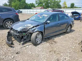 2018 Volkswagen Jetta 3VW2B7AJXJM220714