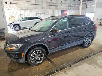 2019 Volkswagen Tiguan 3VV2B7AX4KM072991