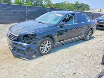 2016 Volkswagen Passat 1VWAS7A31GC029898