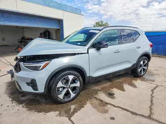 2026 Volvo XC40 YV4L12UC1T2740625