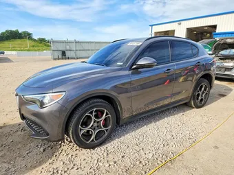 2018 Alfa Romeo ZASFAKPN4J7B86162
