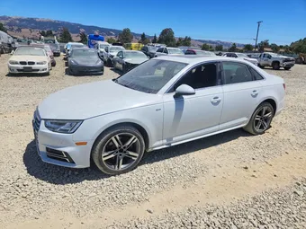 2018 Audi A4 WAULMAF40JN012040