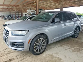 2017 Audi Q7 WA1LAAF7XHD004155