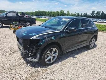 2021 Audi Q3 WA1DECF30M1055077